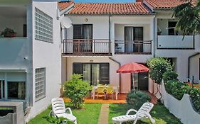 Holiday Home Ruzic - Prc200 By Interhome